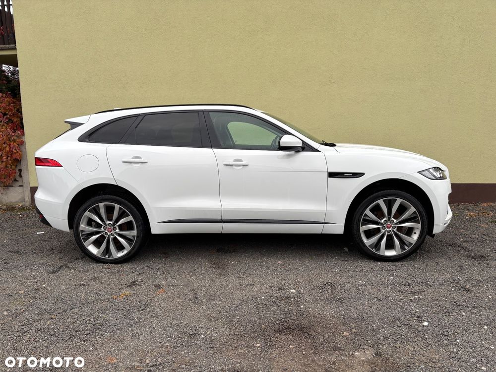 Jaguar F-Pace 2017 photo 4