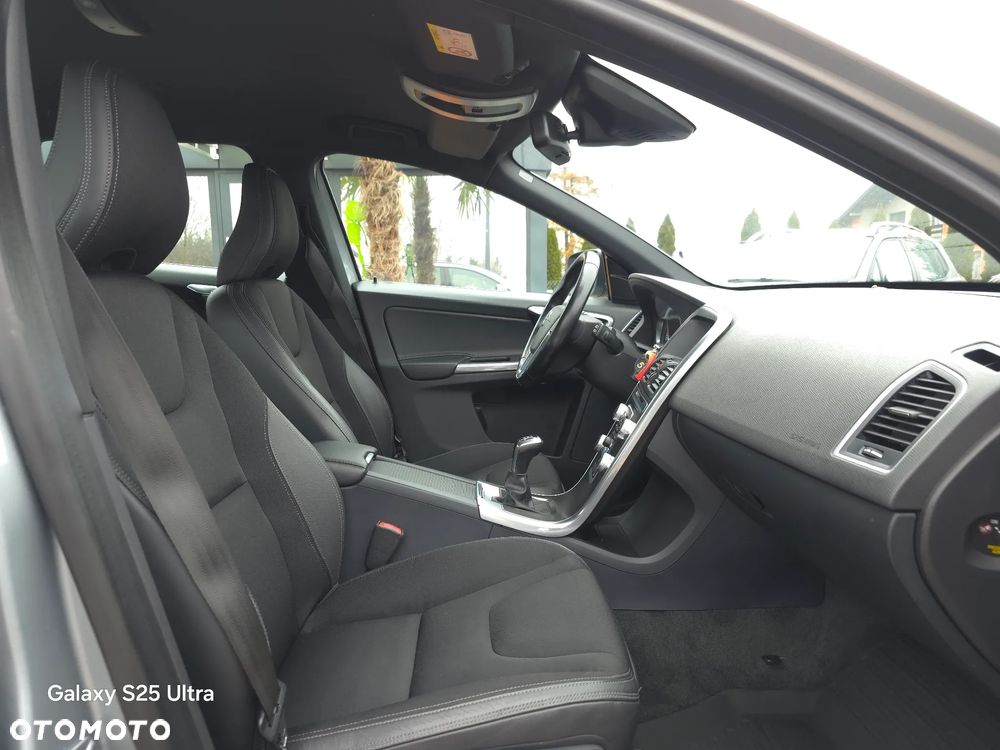 Volvo XC 60 D4 Momentum - 26