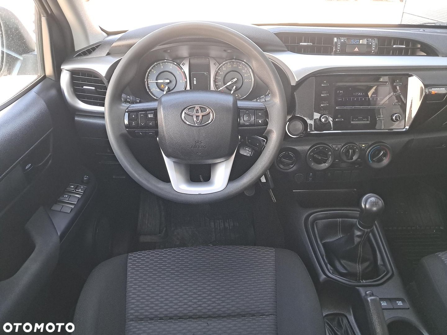 Toyota Hilux 2.4 D-4D Double Cab DLX 4x4 - 15