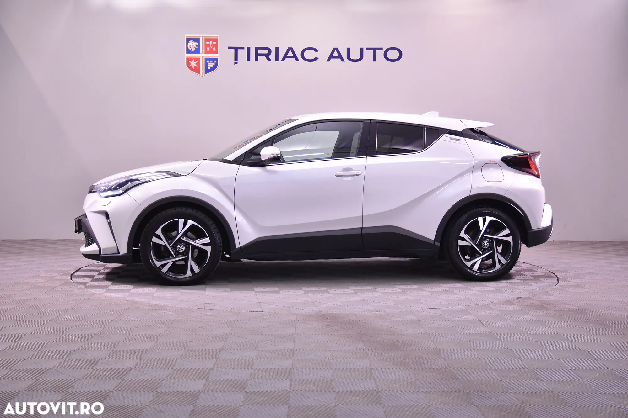 Toyota C-HR - 2
