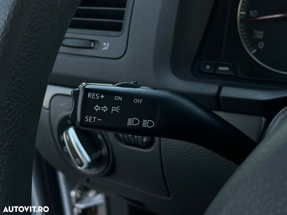 Volkswagen Golf 1.9 TDI Comfortline DSG - 20