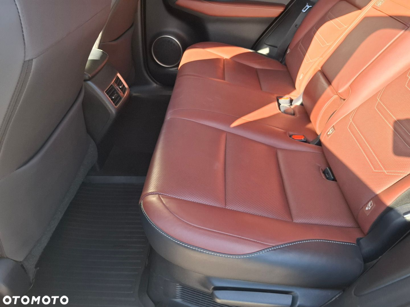 Lexus NX 200t Comfort AWD - 18