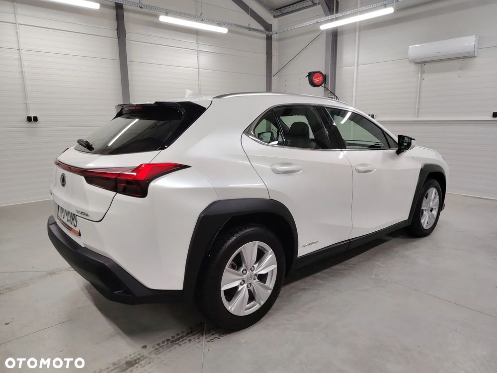Lexus UX 250h Elegance 2WD - 12