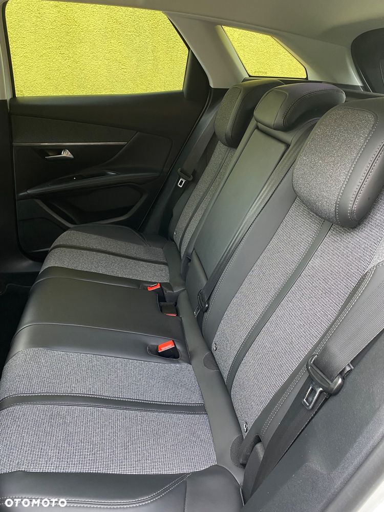 Peugeot 3008 PureTech 130 Stop & Start GPF Active Pack - 11