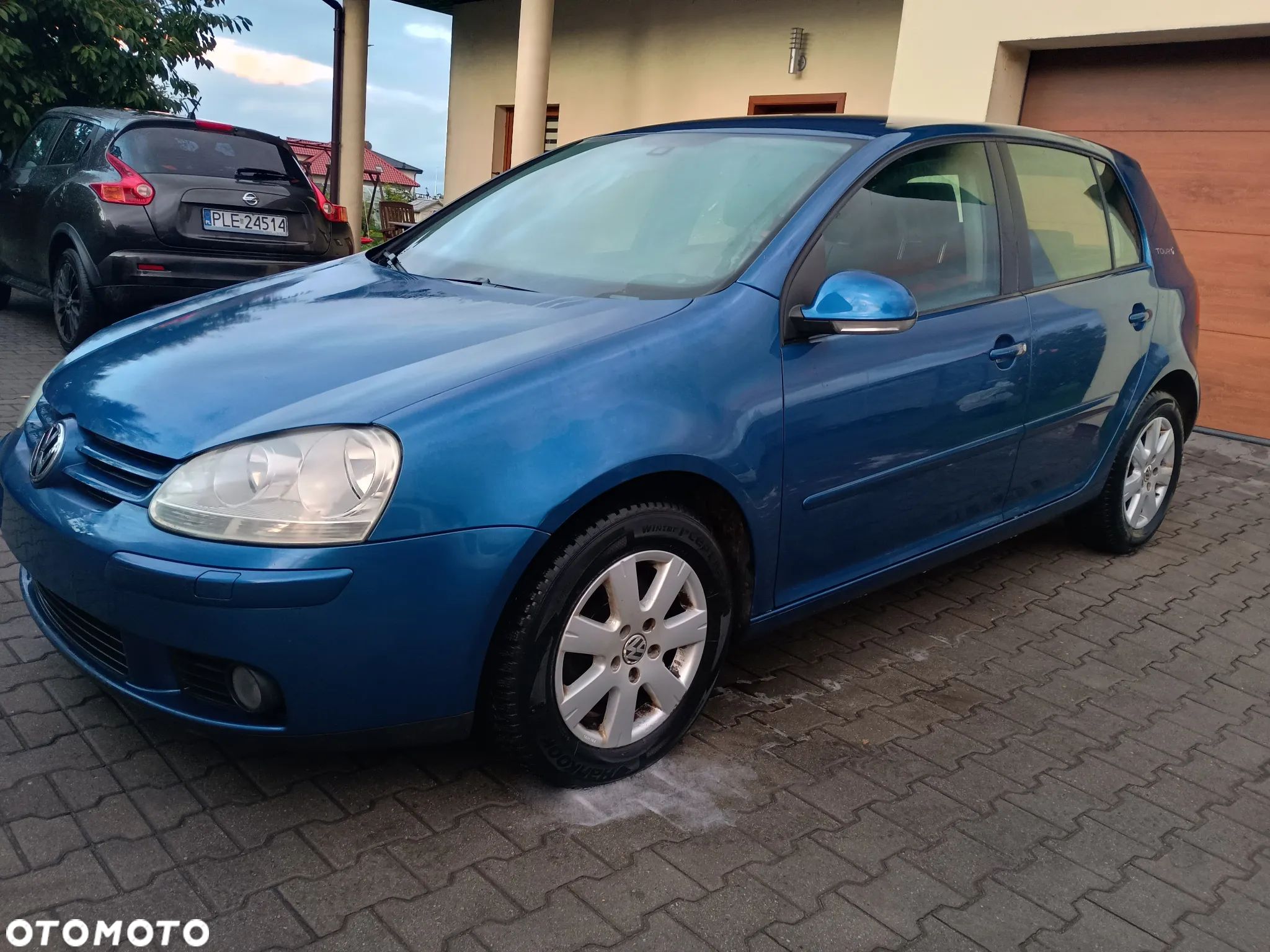 Volkswagen Golf - 1