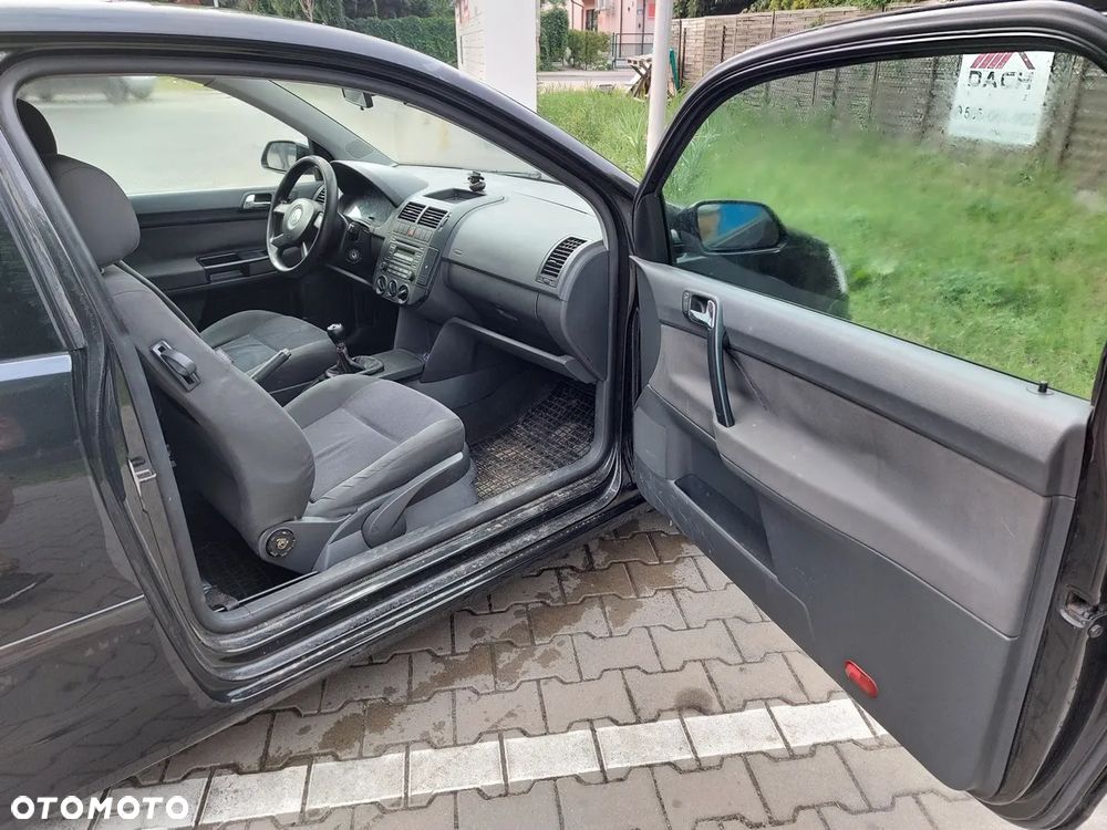 Volkswagen Polo 1.4 16V Comfortline - 14