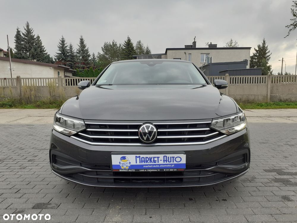 Volkswagen Passat - 9