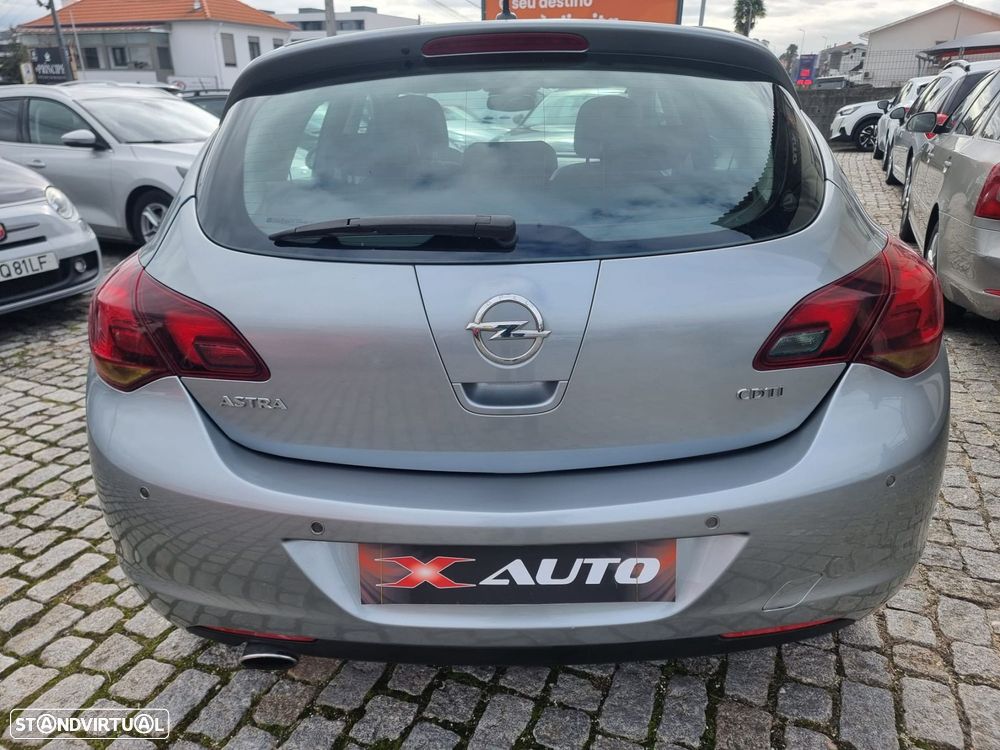 Opel Astra 2.0 CDTi Cosmo - 6