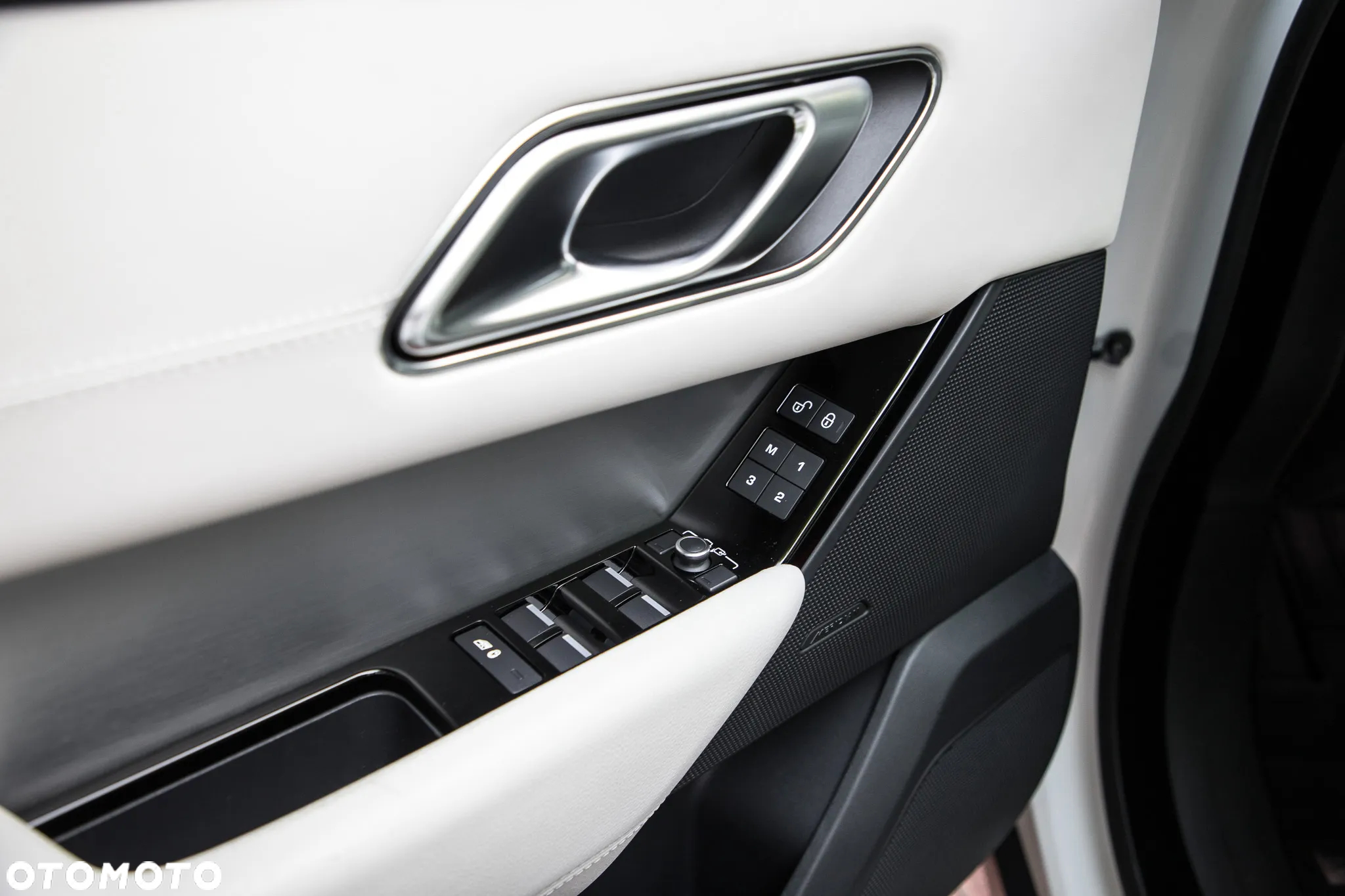 Land Rover Range Rover Velar 2.0 Si4 GPF R-Dynamic - 13