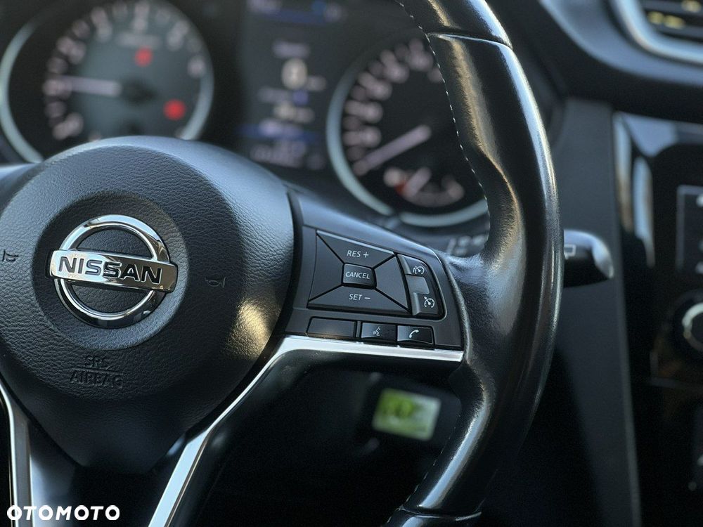 Nissan Qashqai 1.3 DIG-T N-Connecta EU6d - 24