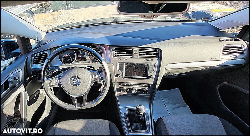 Volkswagen Golf 1.6 TDI BlueMotion Technology Comfortline - 5