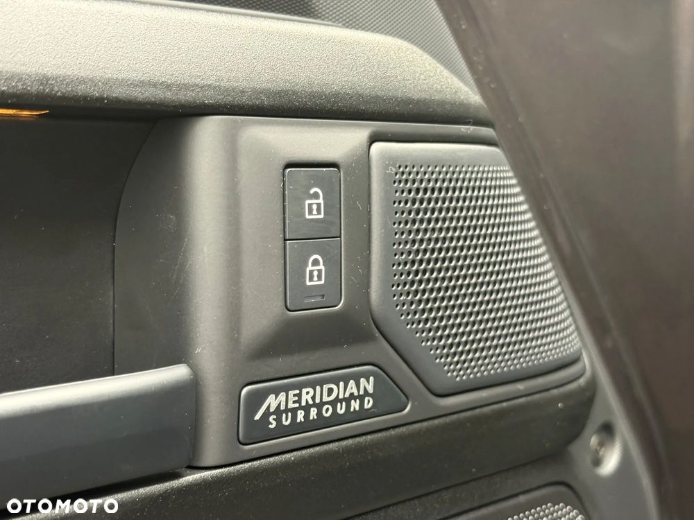 Land Rover Defender 110 P635 OCTA - 18