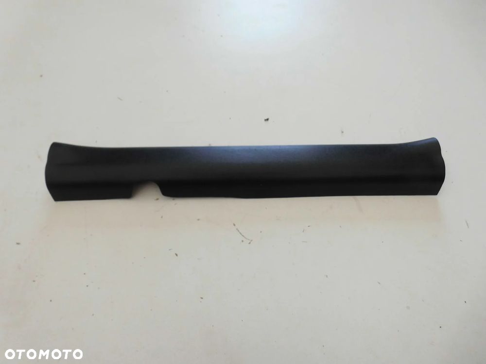 LISTWA OSŁONA PROGU HYUNDAI I20 LIFT 5 DRZWI LEWA PRZEDNIA - 1