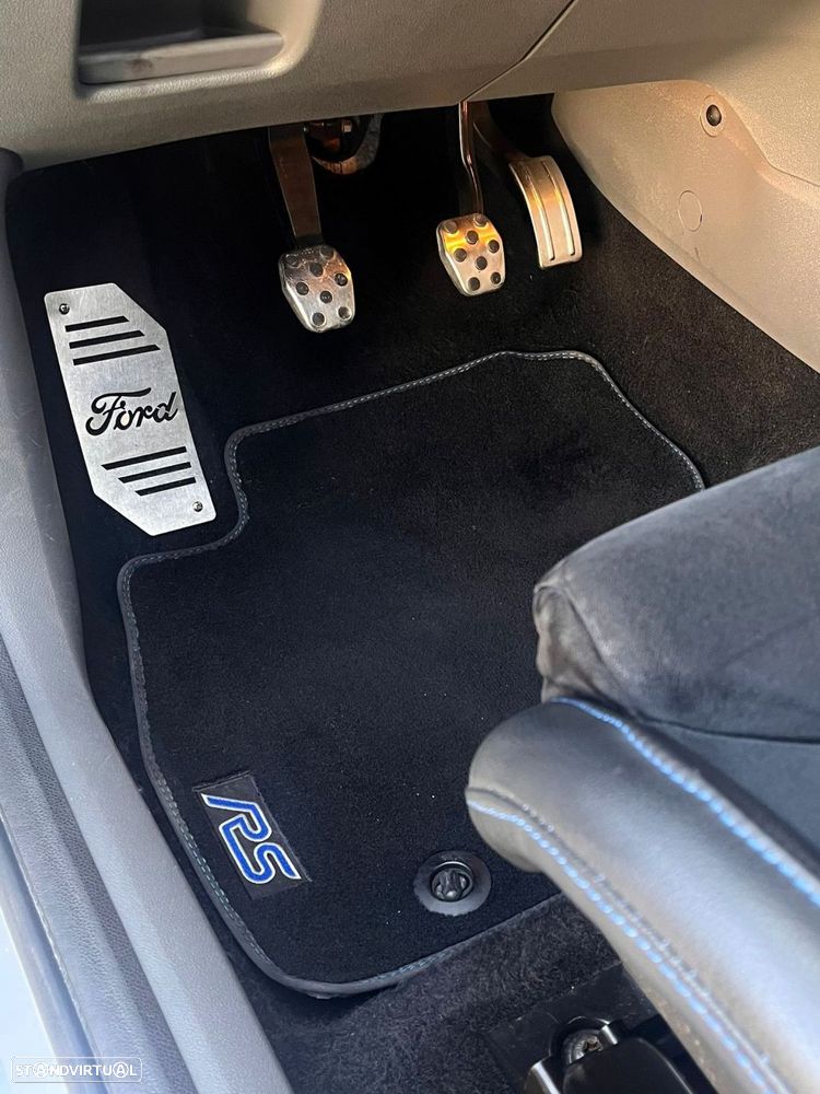 Ford Focus 2.5 T RS - 34