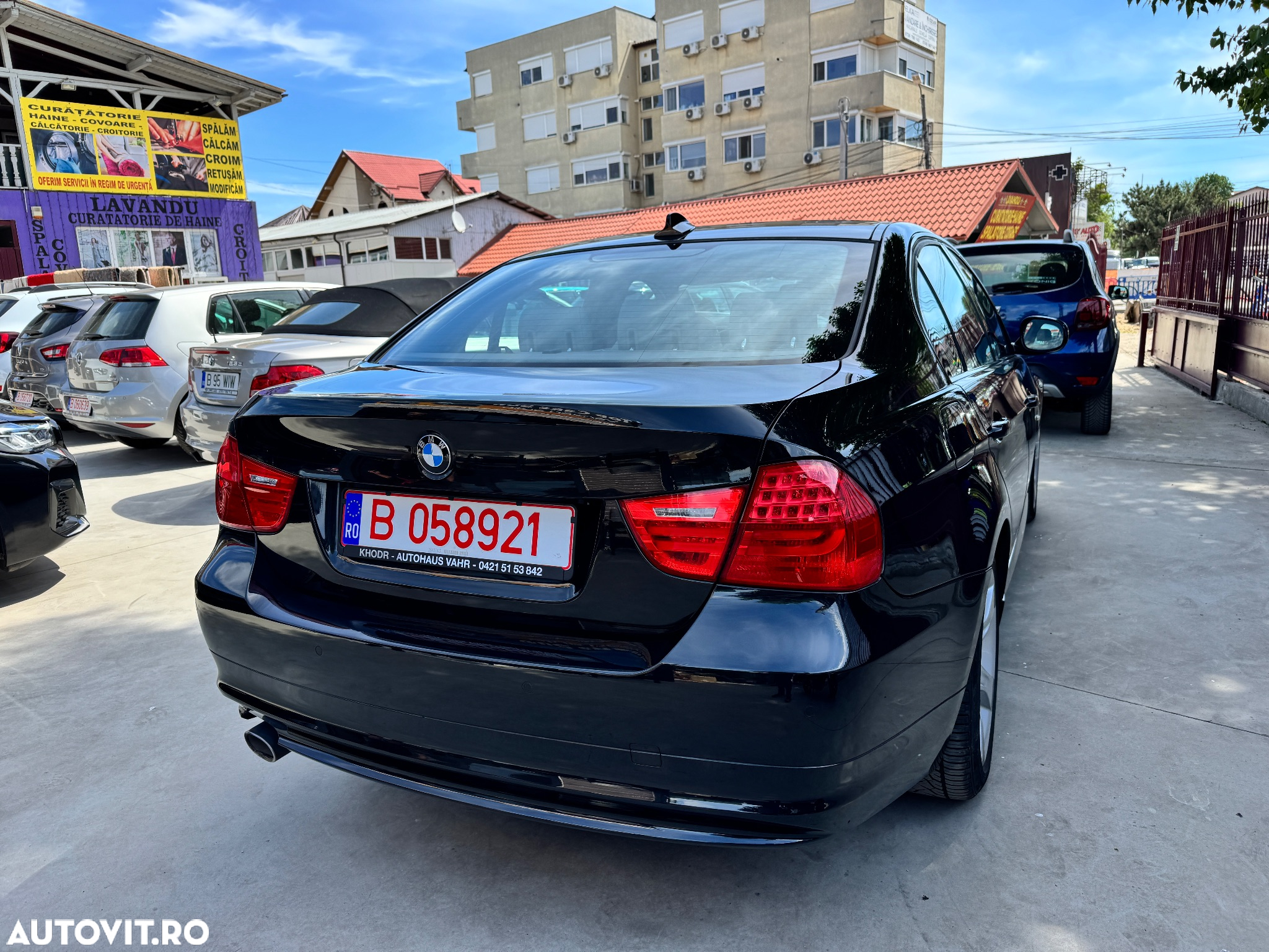 BMW Seria 3 320d DPF Aut. Edition Exclusive - 4