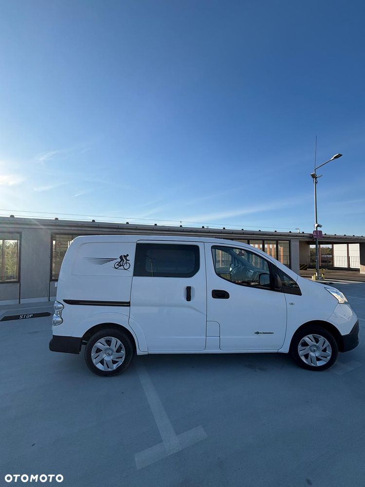 Nissan NV200 Evalia - 4