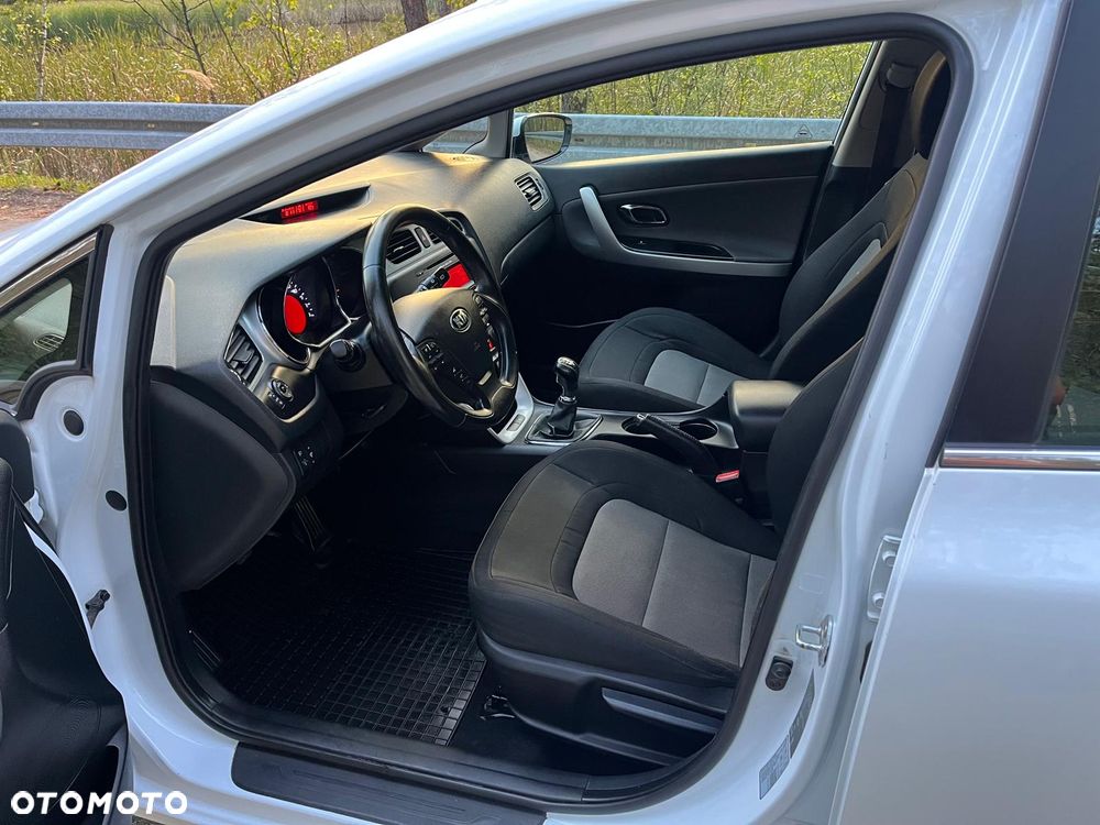 Kia Ceed 1.6 GDI L - 8