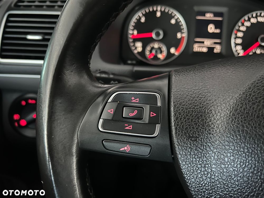 Volkswagen Touran 1.6 TDI DPF BlueMotion Technology Comfortline - 32