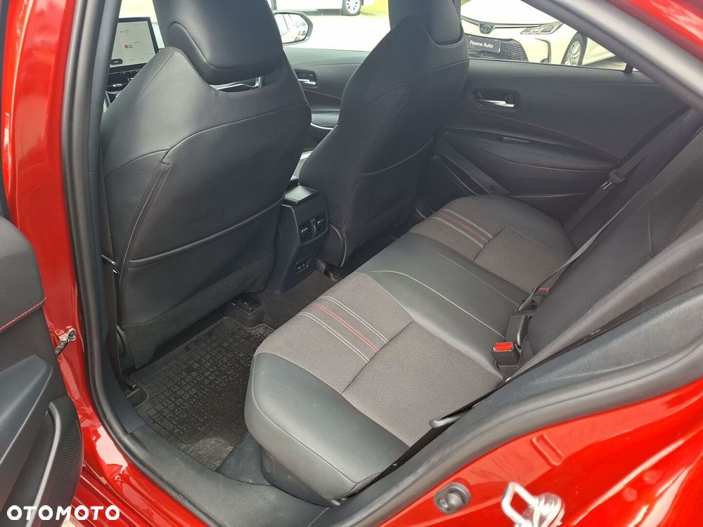 Toyota Corolla - 12