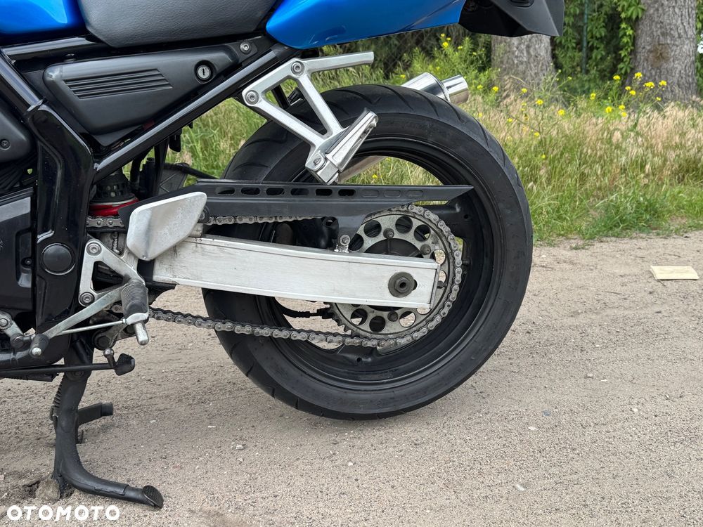 Yamaha FZS - 12