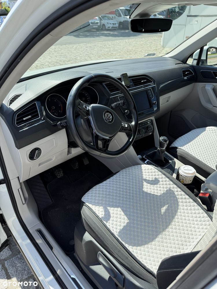 Volkswagen Tiguan - 8