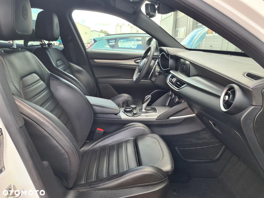 Alfa Romeo Stelvio 2.0 Turbo B-Tech Edition Q4 - 19