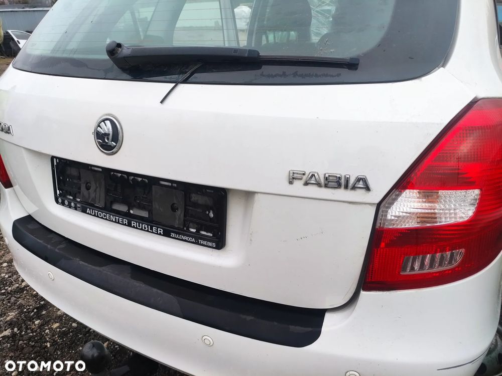 Skoda Fabia II lift kombi klapa tylna bagażnika - 2