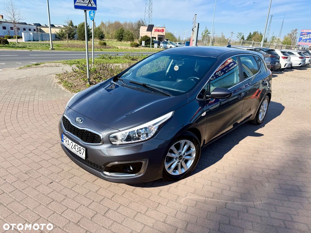 Kia Ceed 1.4 CVVT Dream-Team Edition - 1