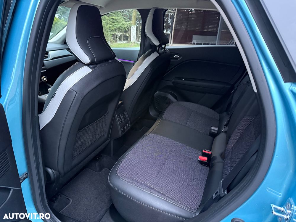 Renault Captur E-TECH 160 INTENS - 17
