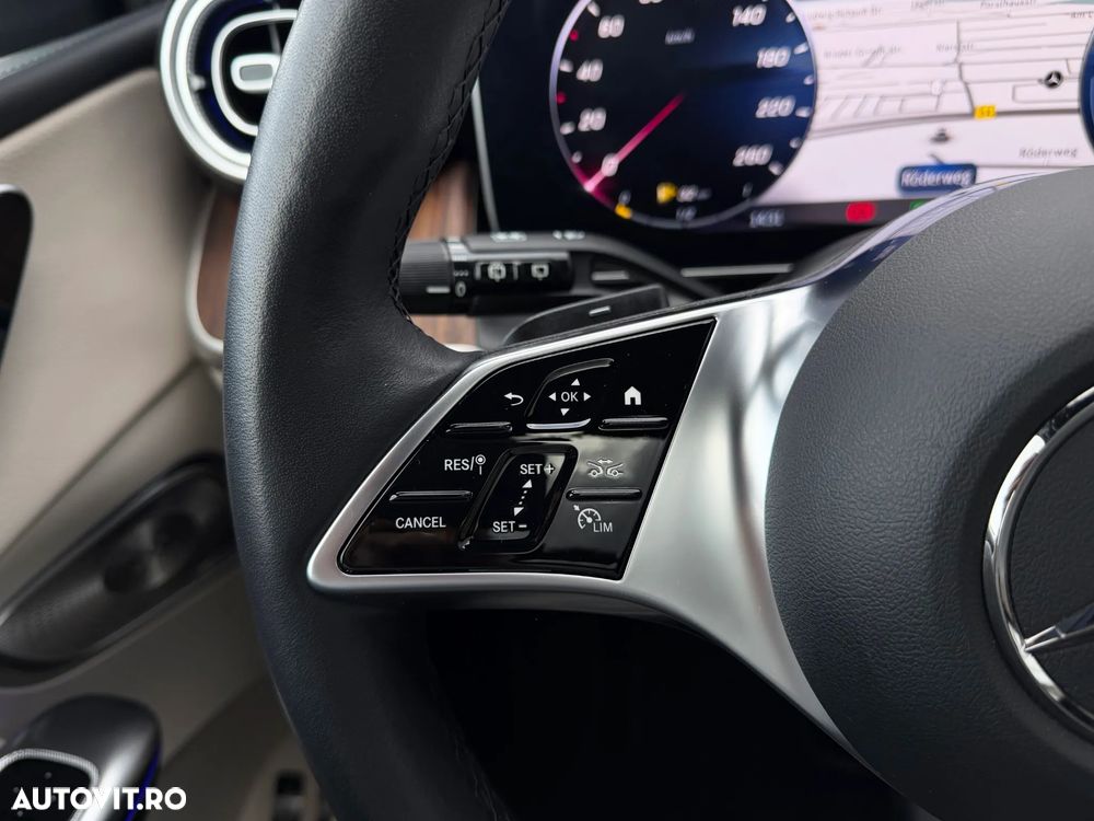 Mercedes-Benz GLC 300 e 4Matic 9G-TRONIC Avantgarde Advanced - 22