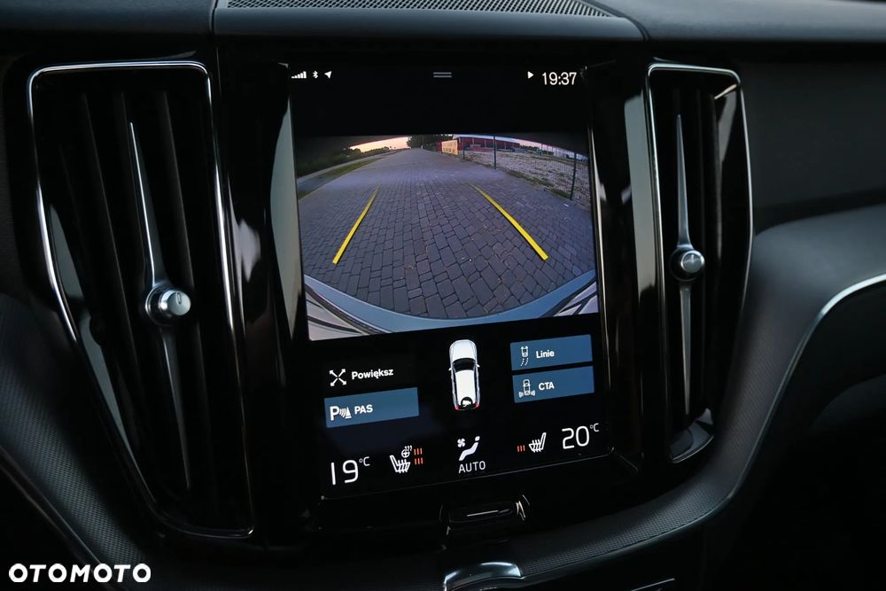 Volvo XC 60 B4 D AWD R-Design - 25