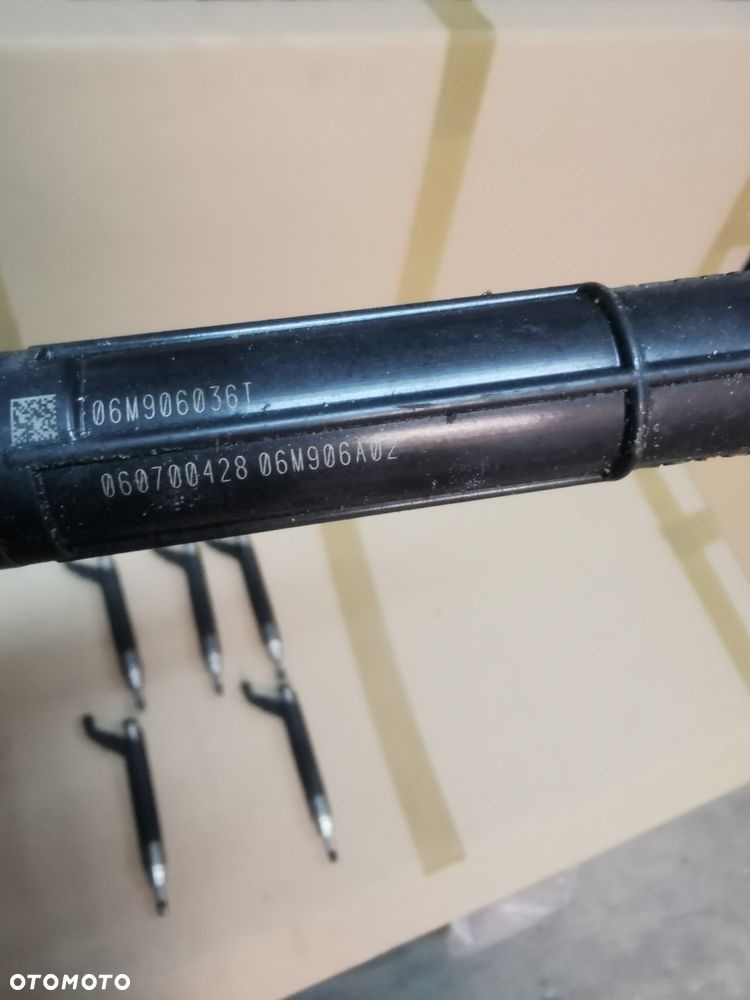 Vw Touareg III 3.0 Tfsi wtryskiwacz 06M906036T - 4