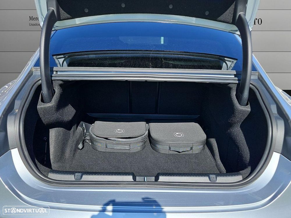 Mercedes-Benz EQE 350+ - 11