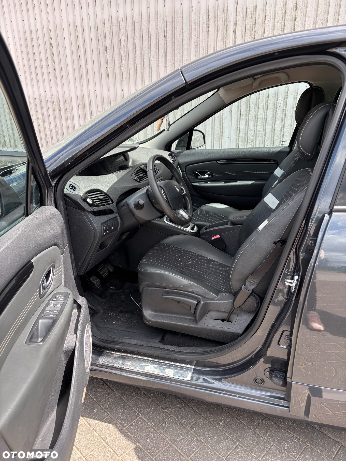 Renault Scenic 1.5 dCi Authentique - 12