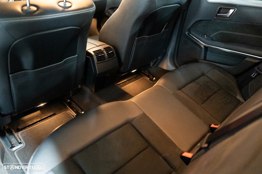 Mercedes-Benz E 300 BLUETEC Hybrid Avantgarde 107g - 52