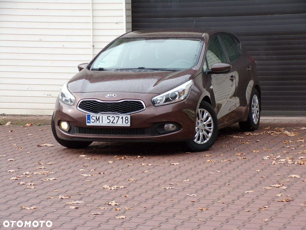 Kia Ceed - 9