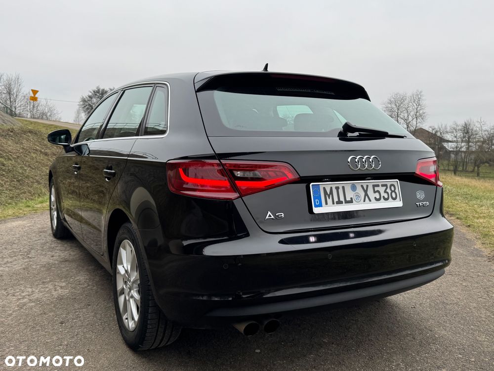 Audi A3 Sportback 1.4 TFSI Ambiente - 17