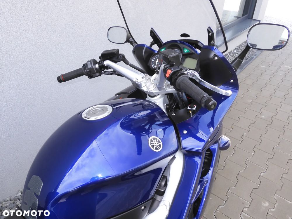 Yamaha FJR - 11