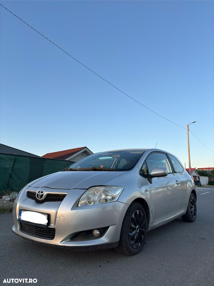 Toyota Auris 1.6 Sol - 2