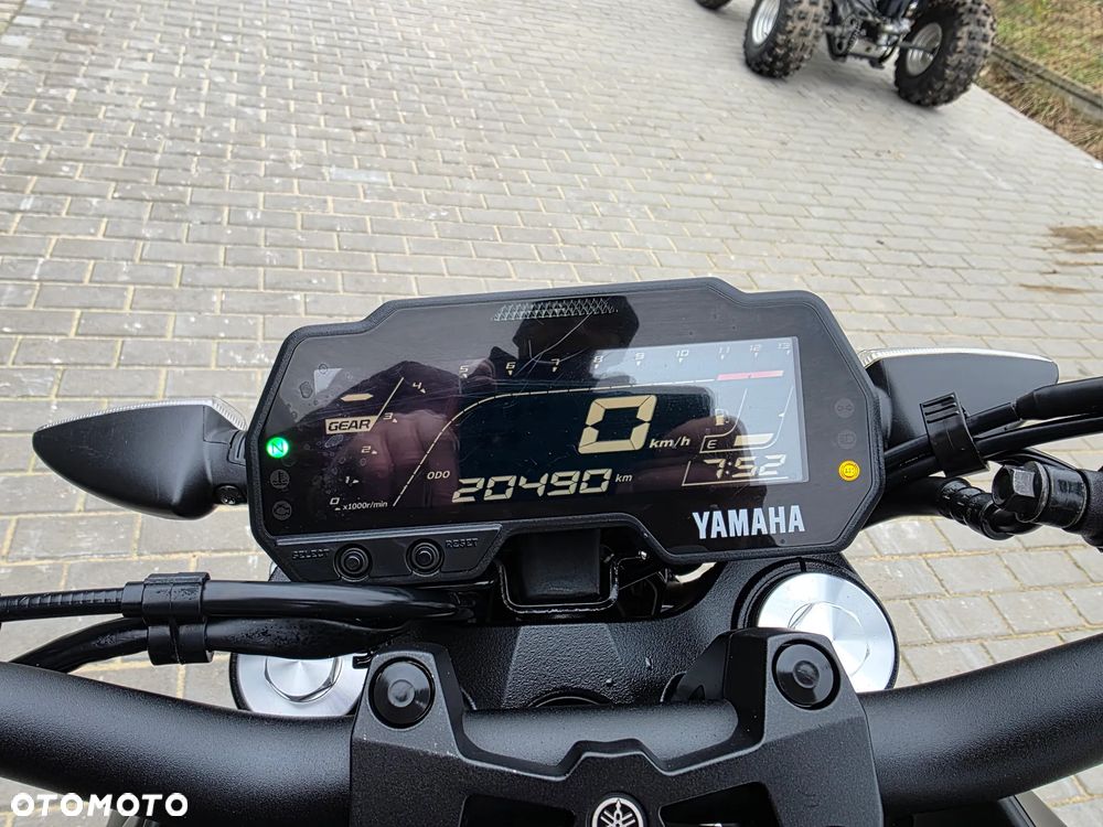 Yamaha MT - 7