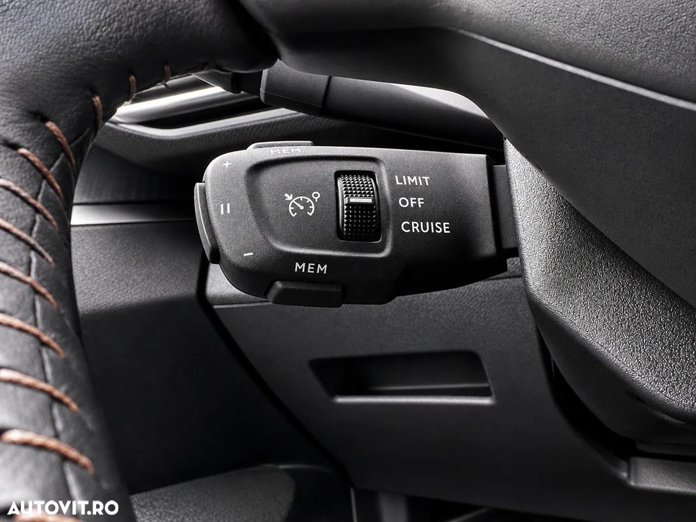 Peugeot 3008 PHEV 180 EAT8 Active Pack - 16