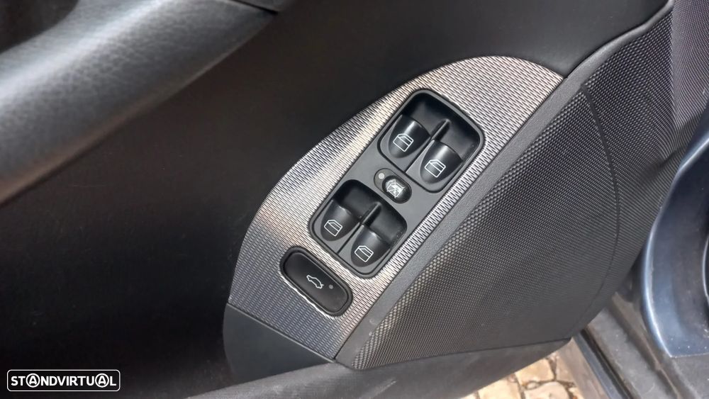 Mercedes-Benz CLK 270 Coupe CDI Avantgarde - 11