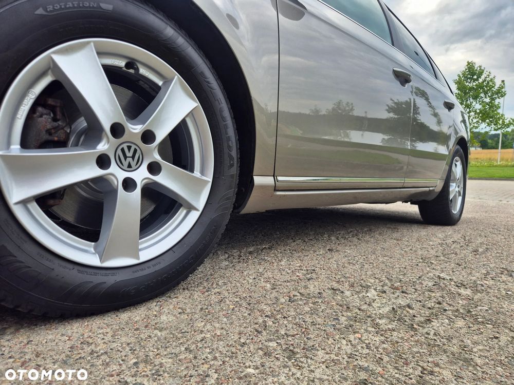 Volkswagen Passat 2.0 TDI DSG BlueMotion Technology Highline - 18