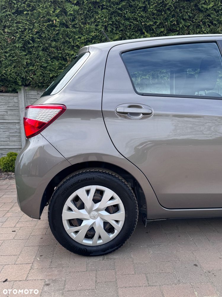 Toyota Yaris - 10