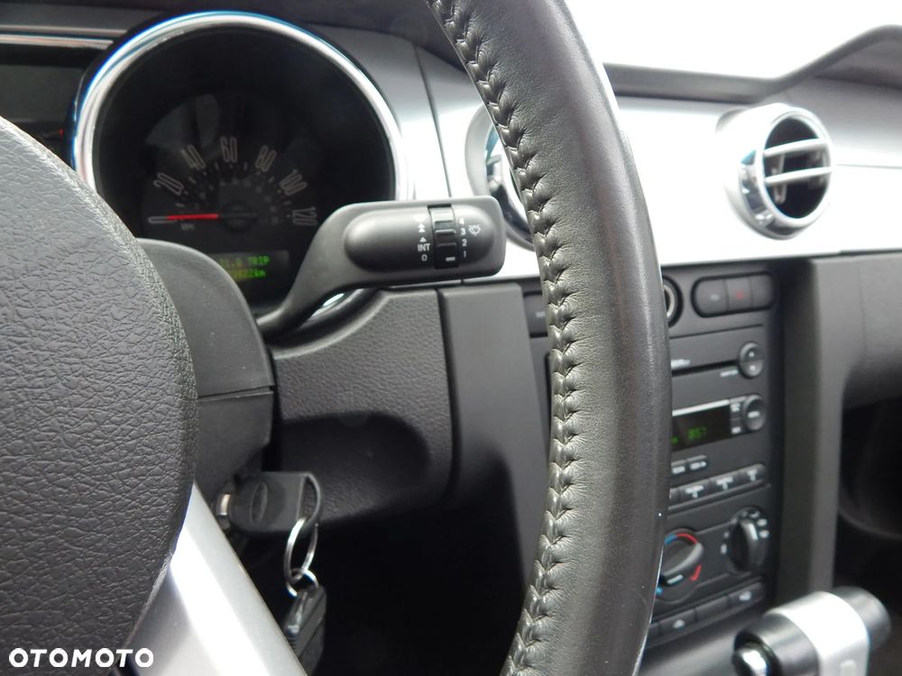 Ford Mustang - 27