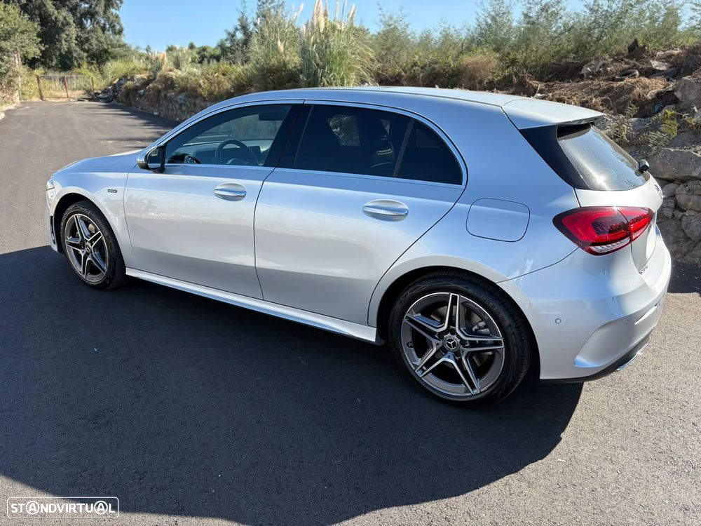 Mercedes-Benz A 250 e AMG Line - 1