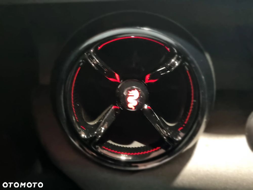 Alfa Romeo Junior 1.2 mHEV Ti eDCT - 19