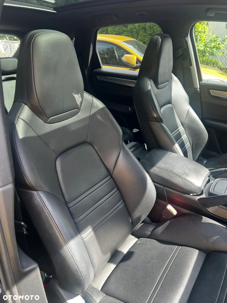 Porsche Cayenne S - 18