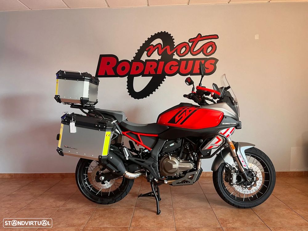 QJ Motor SRT 600SX - OFERTA DE 3 MALAS EM ALUMÍNIO + EQUIPAMENTO - 2