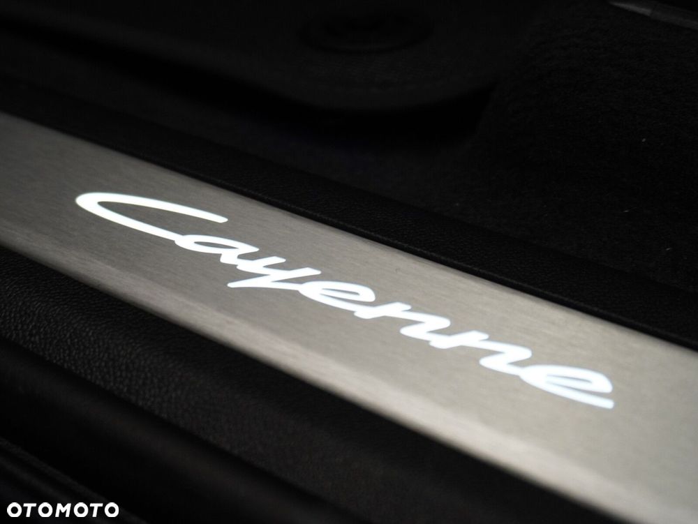 Porsche Cayenne Black Edition - 23